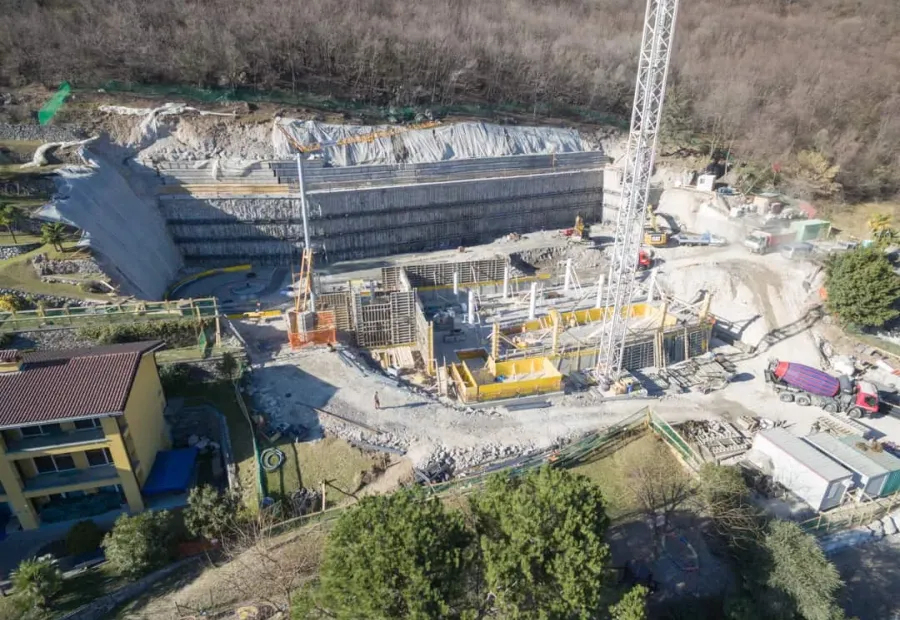 PORLEZZA (CO) – HOTEL “PARCO SAN MARCO”