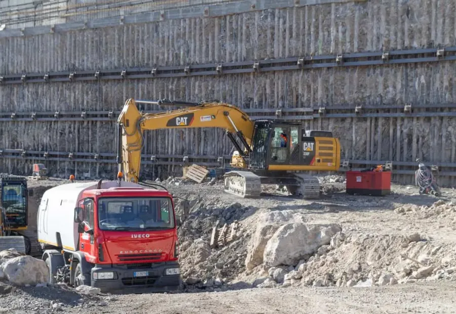 PORLEZZA (CO) – HOTEL “PARCO SAN MARCO”