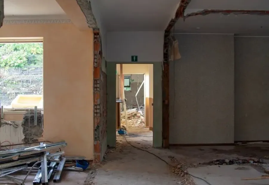 Malgrate-Hotel-Promessi-sposi-cantiere