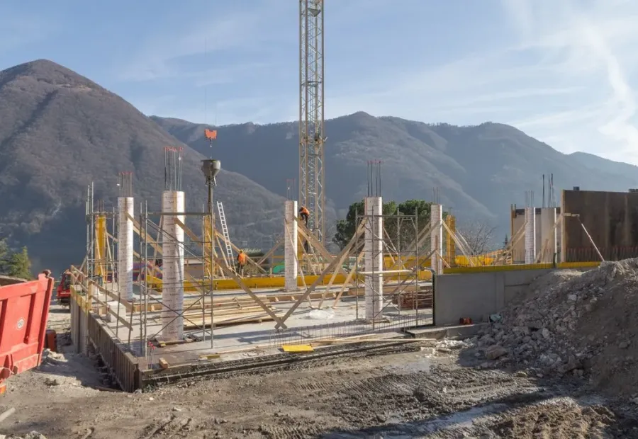 PORLEZZA (CO) – HOTEL “PARCO SAN MARCO”