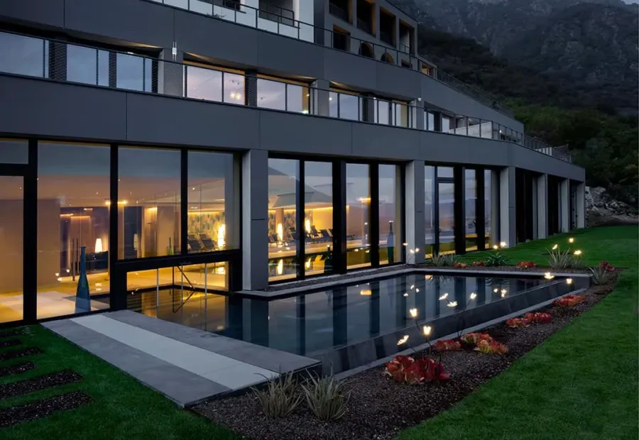 PORLEZZA (CO) – HOTEL “PARCO SAN MARCO”