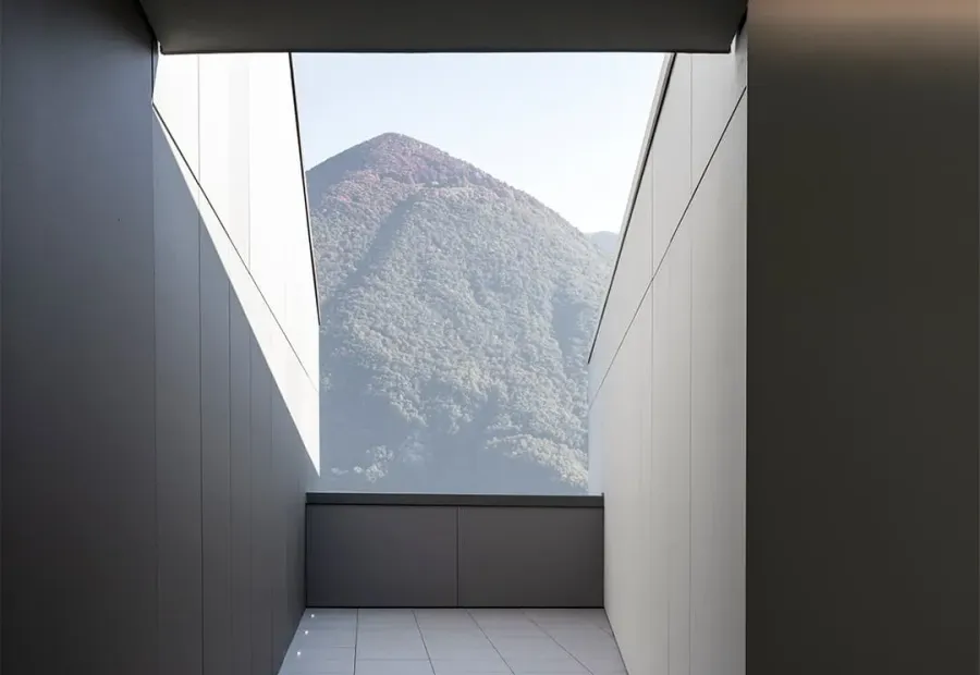 PORLEZZA (CO) &ndash; HOTEL &ldquo;PARCO SAN MARCO&rdquo;