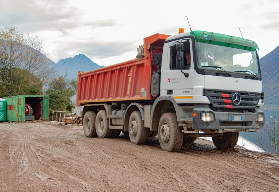 PORLEZZA (CO) – HOTEL “PARCO SAN MARCO”