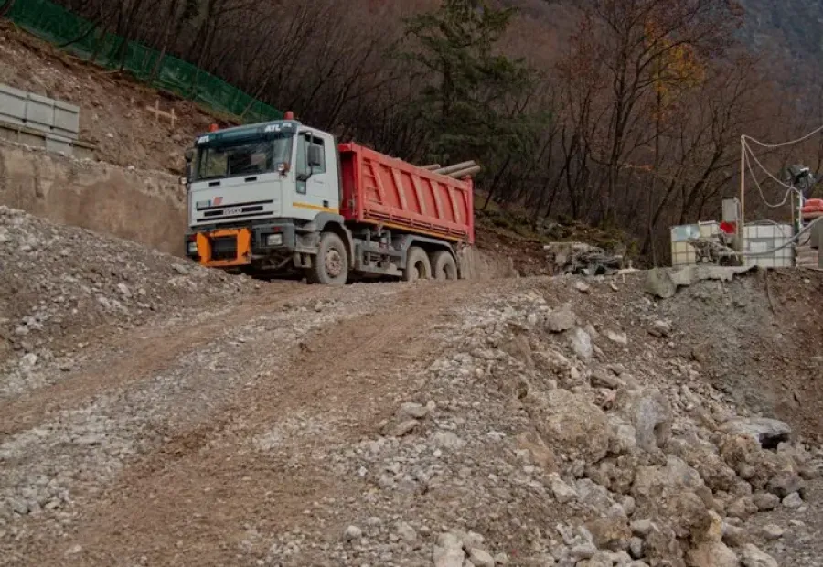 PORLEZZA (CO) – HOTEL “PARCO SAN MARCO”