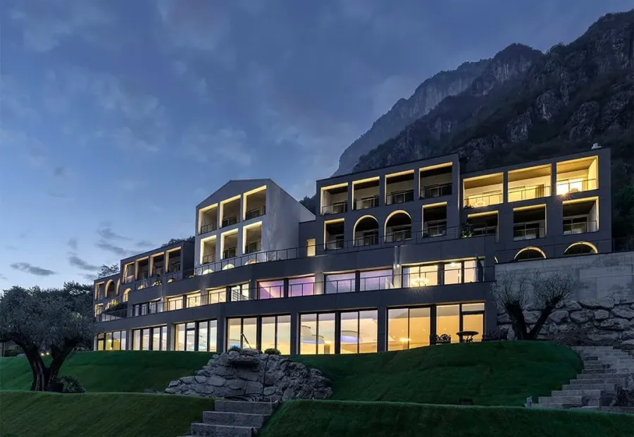 PORLEZZA (CO) – HOTEL “PARCO SAN MARCO”