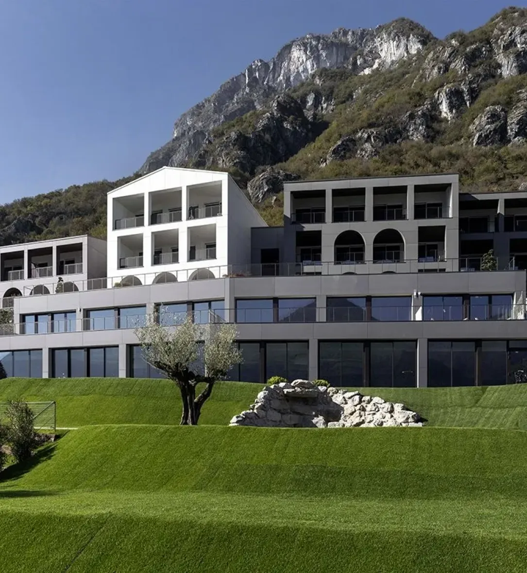 PORLEZZA (CO) – HOTEL “PARCO SAN MARCO”